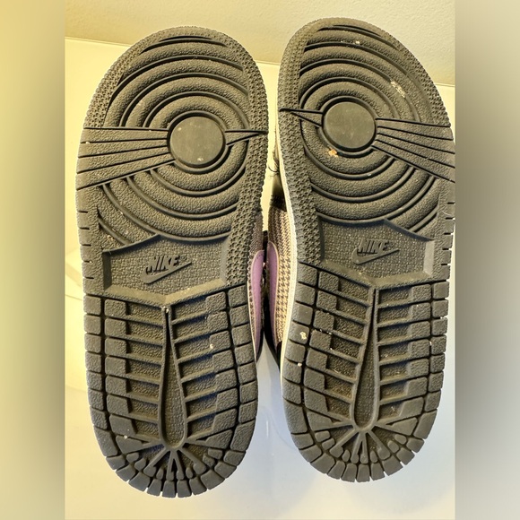 Jordan 1 Mid Houndstooth - Picture 5 of 11